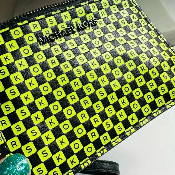 Unisex Micheal Kors Neon Checkerboard Logo Leather Coin Purse - Picture 7 of 8